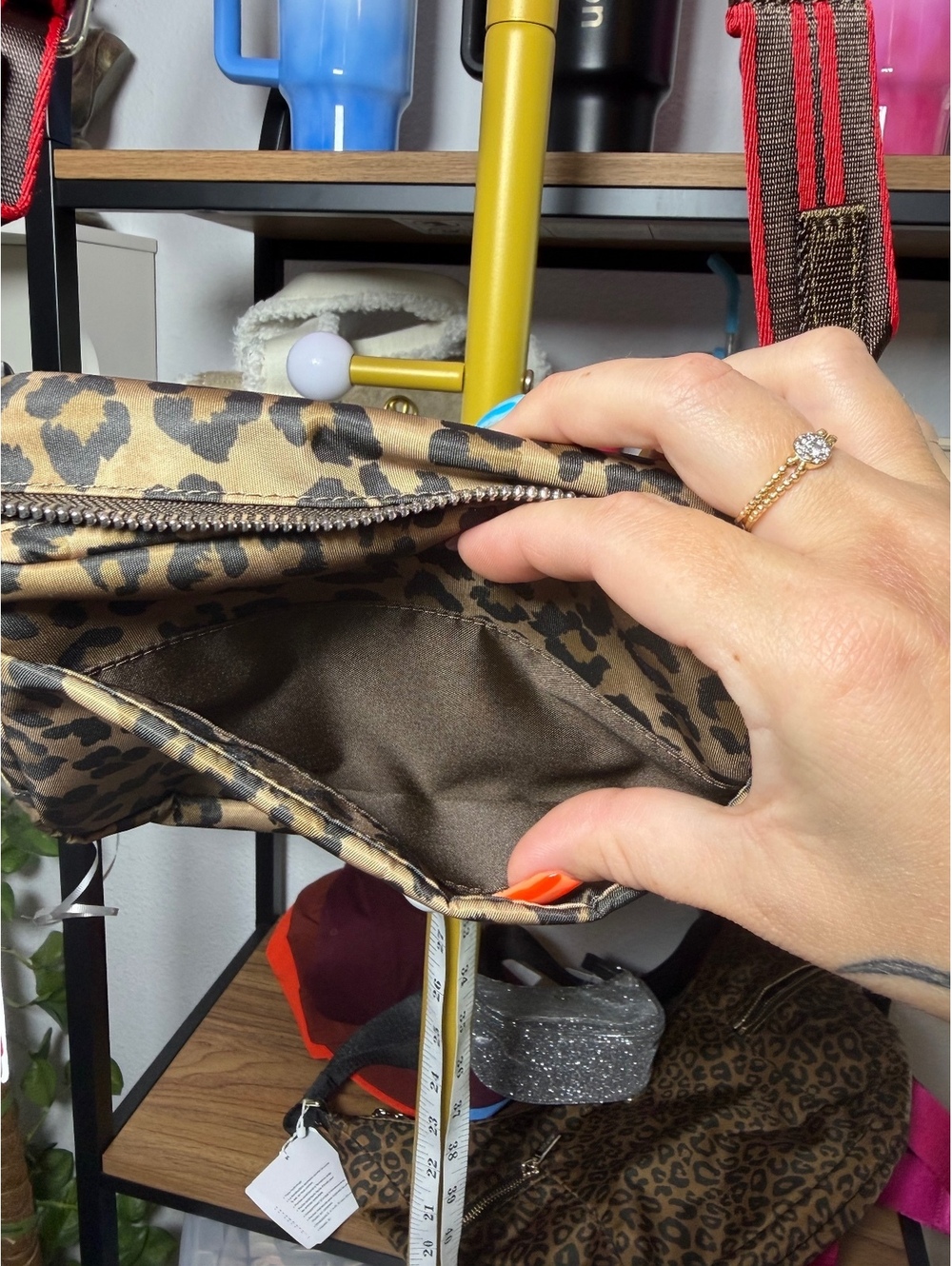 RARE Lululemon Crossbody 2L True Leopard Multi/Oxford Red/Walnut Crunch/Silver - Picture 7 of 7